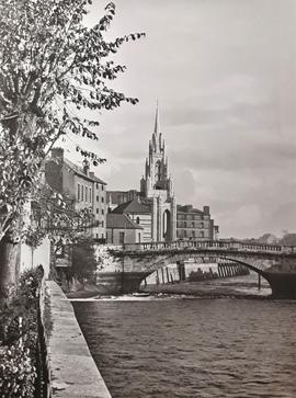 Holy Trinity Church and Parliament Bridge, Cork