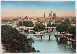 Paris Postcard / River Seine, Île de la Cité, and Notre Dame