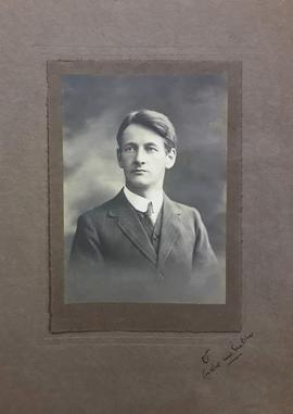 Terence MacSwiney Photograph / signed by Eithne (Annie) MacSwiney