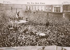 Éamon de Valera addresses a large crowd on O’Connell Street