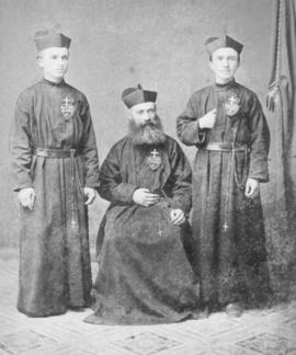 Jerome Smith with 2 Bulgarian students